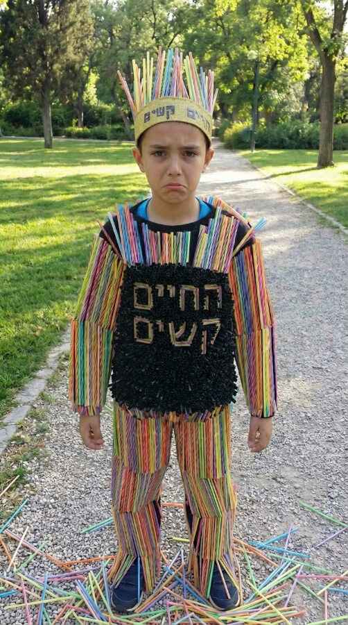 ����� ����